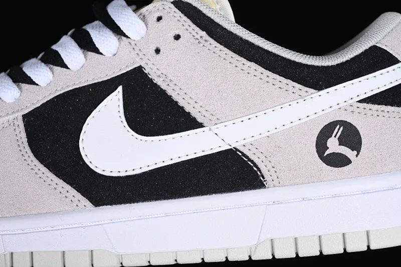 All Categories Nk SB Dunk Series Nk SB Dunk Low Low-top sneakers Cost-effective version Nk Dunk Low Retro "Vast Grey" Black and gray rabbit SB low-top sports and leisure sneakers DD8338-001